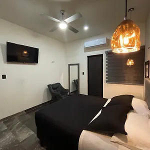 https://suites-la-negra.hotelsmerida.org
